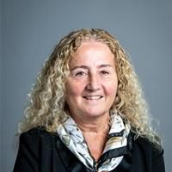 Portrait of Councillor Una O’Halloran